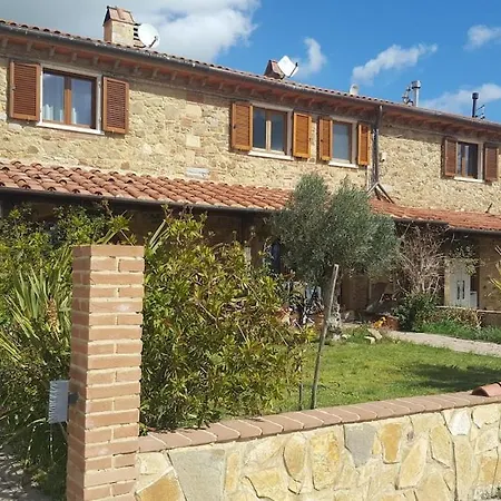 Apartament Casale Poggio Rena Miele *
